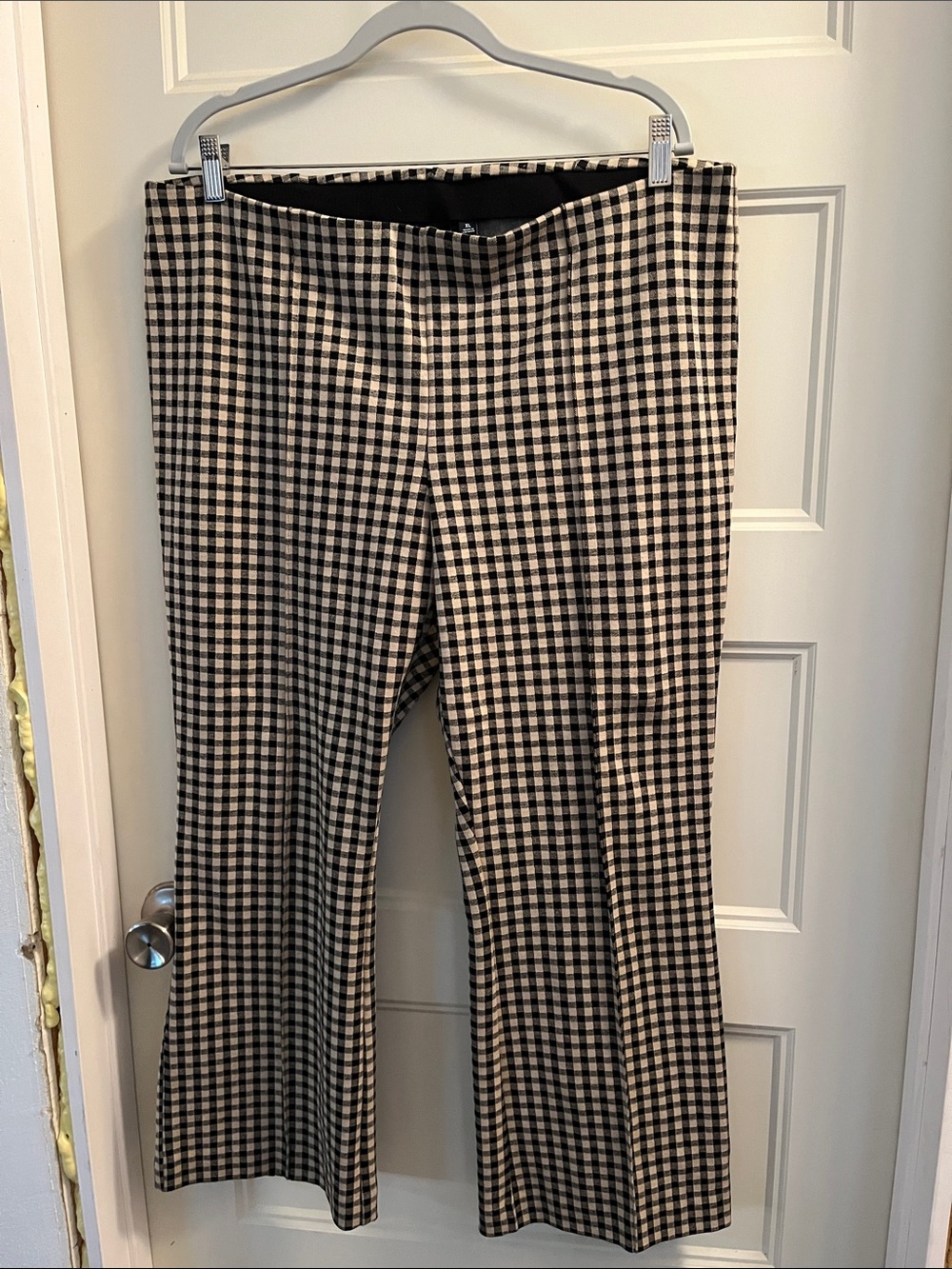GAP high rise ponte kick pants Black and Cream Gingham